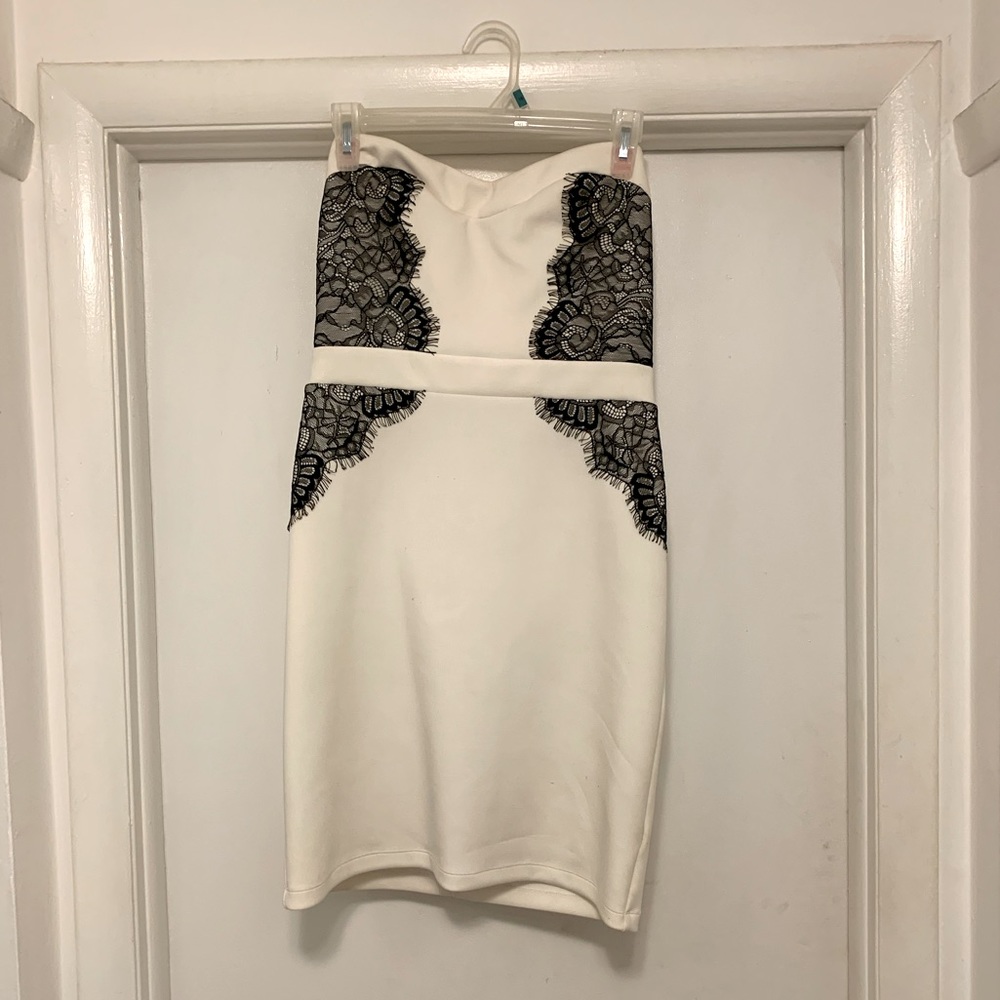NEW GUESS Sexy White Black Lace Strapless Mini Dress